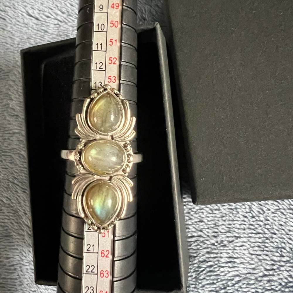 Hespera Ring - Picture 4 of 5